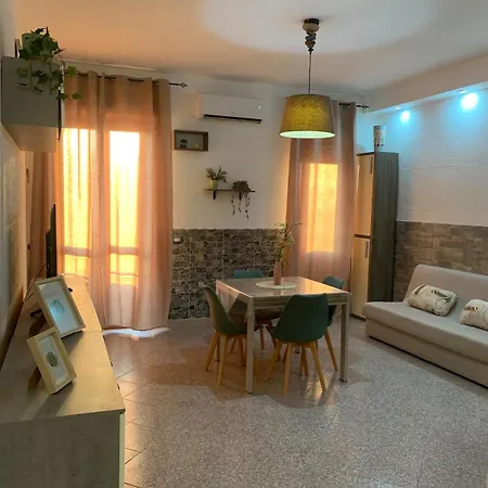 Rosi Elegante In Apartman